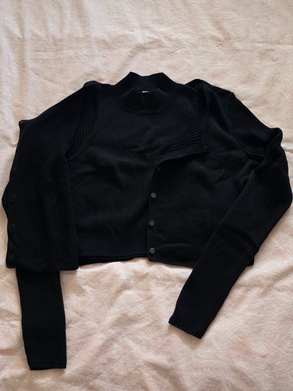 Uniqlo knit set top & cardigan